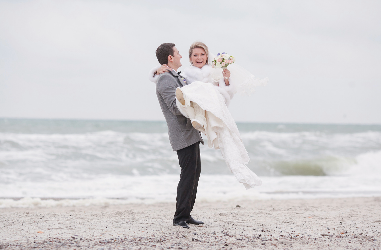 winter elopement ideas beach