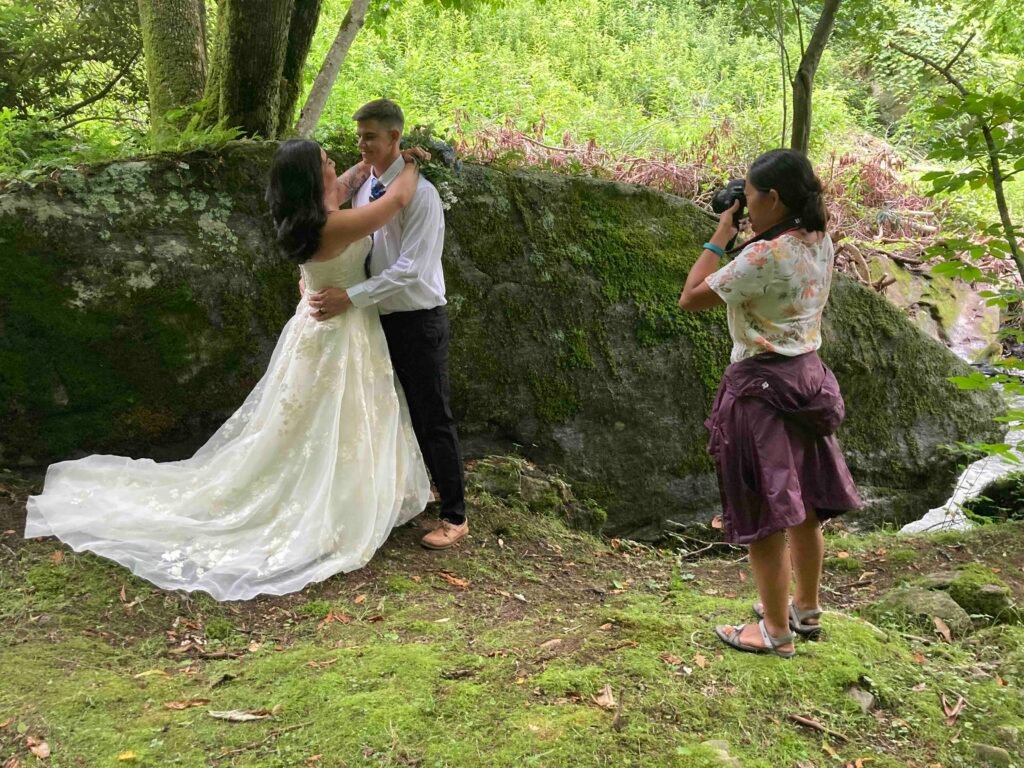 how many vendors do you need for a wedding