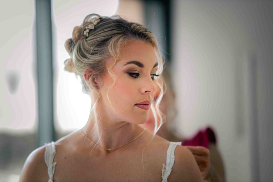 What is included in all-inclusive wedding packages