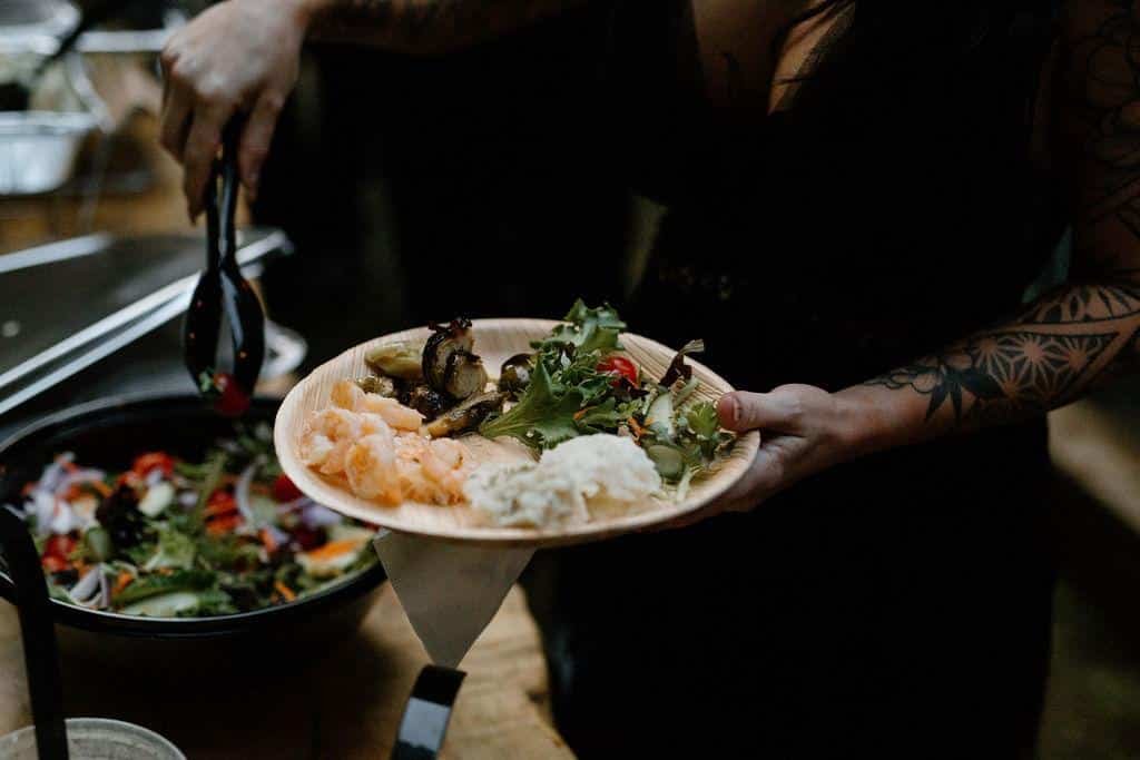 20 person wedding cost buffet