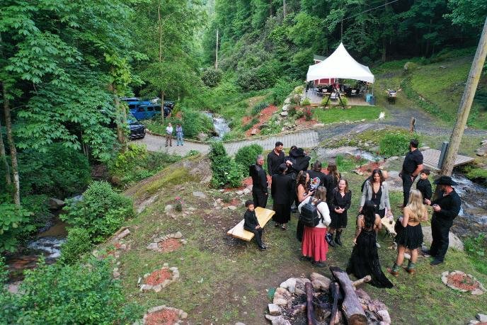 what a micro wedding cost in North Carolina might look like with guests